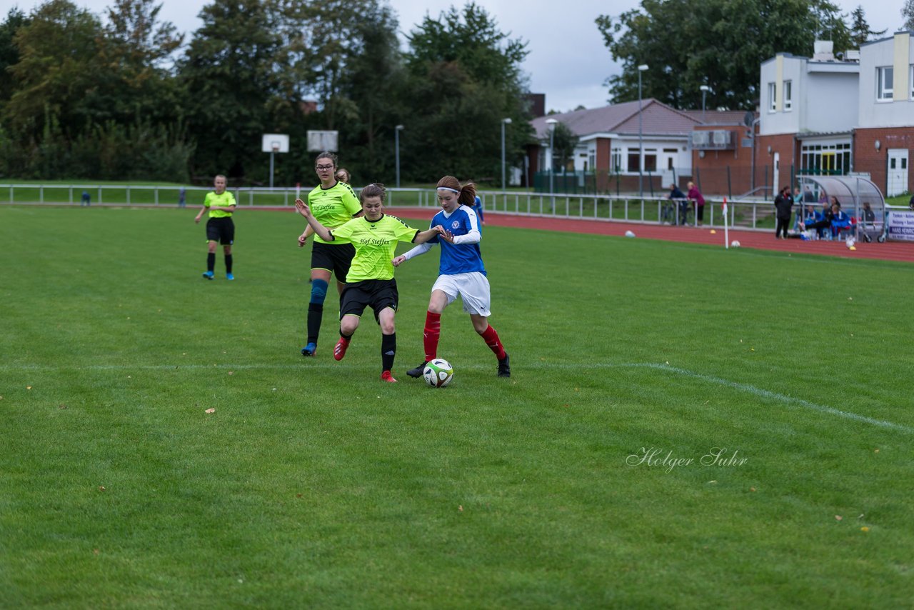 Bild 335 - B-Juniorinnen TSV Schoenberg - Holstein Kiel : Ergebnis: 0:23